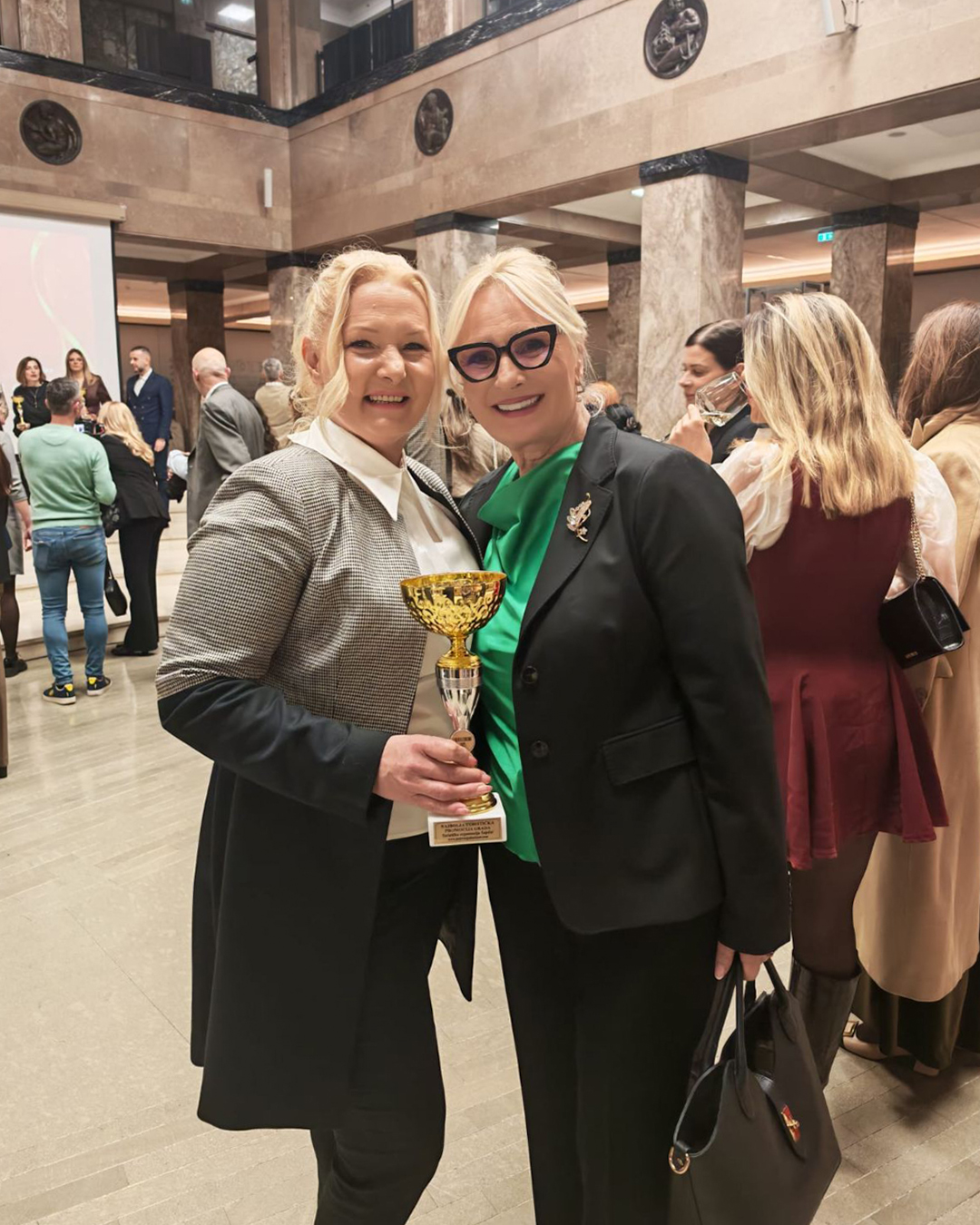 622122988-1308032524680121-2385859697227446288-n